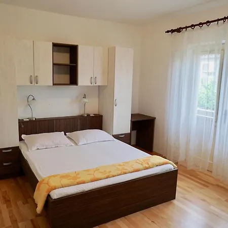 Center 3* Vodice
